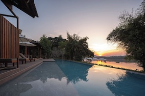 Piscina a l'aire lliure