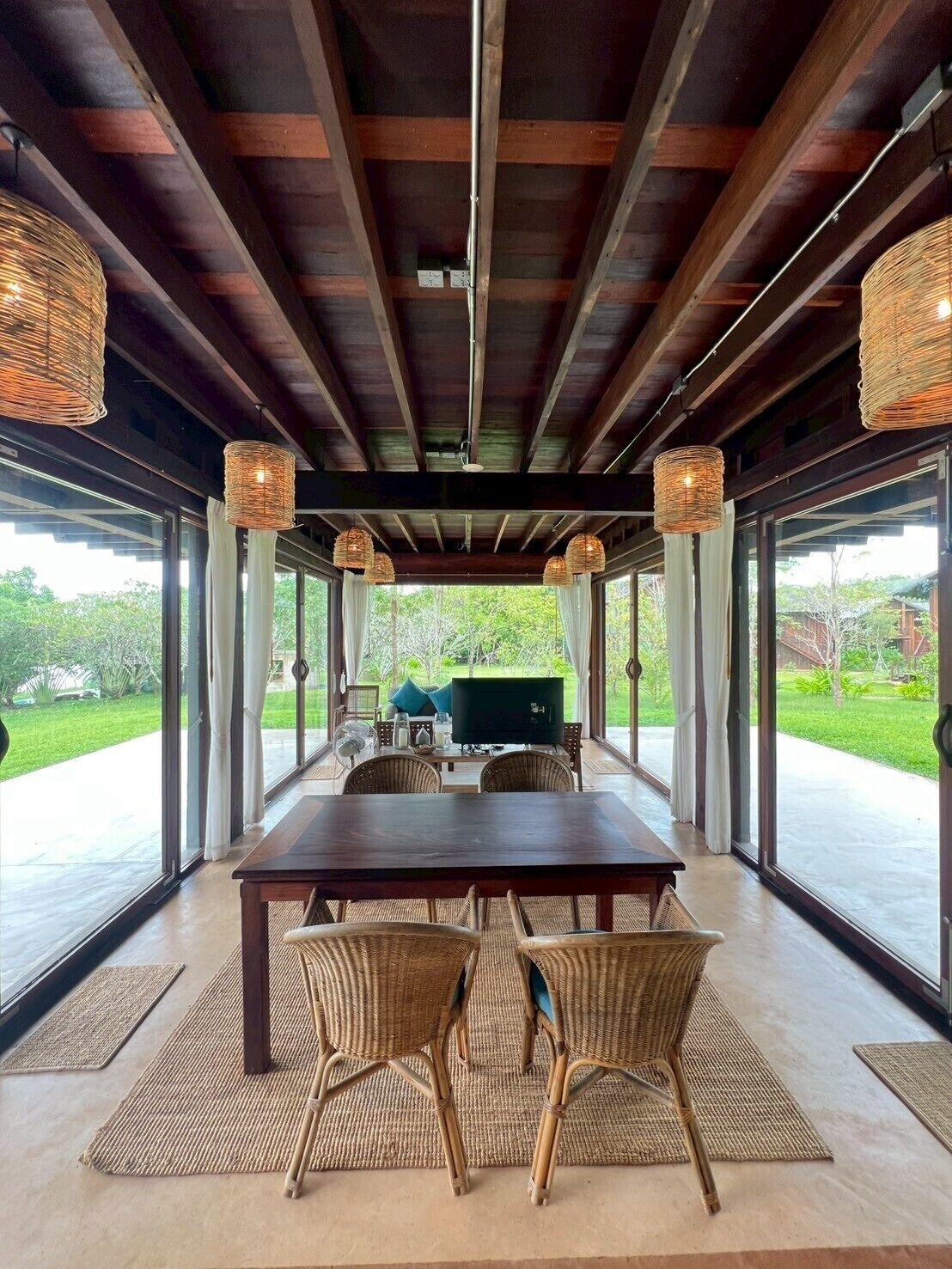 House | Living area | Smart TV