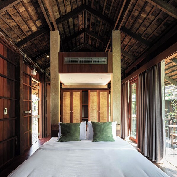 Kamar Single Deluks, balkon, pemandangan kebun | Brankas, tirai kedap cahaya, dan Wi-Fi gratis