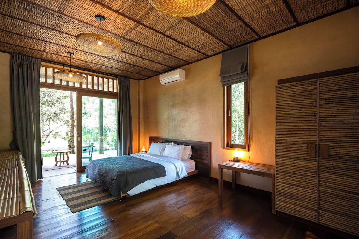 Rumah Keluarga, pemandangan sungai | Brankas, tirai kedap cahaya, dan Wi-Fi gratis