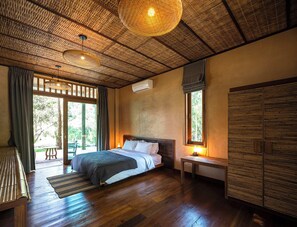 Rumah Keluarga, pemandangan sungai | Brankas, tirai kedap cahaya, dan Wi-Fi gratis