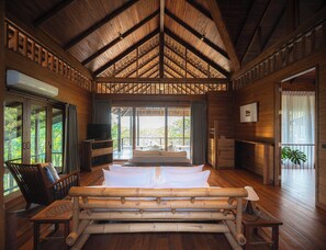 Family House, River View | Free minibar items, in-room safe, desk, blackout drapes - Nachan The Antique Courtyard (Chiang Khan)