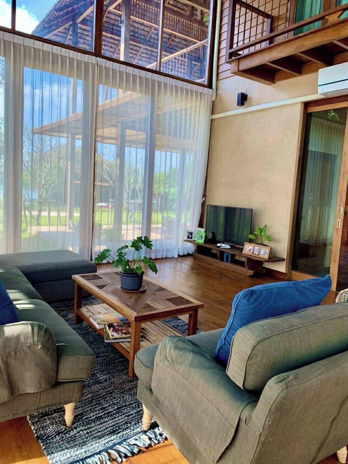 Rumah Keluarga, pemandangan sungai | Area keluarga | Smart TV