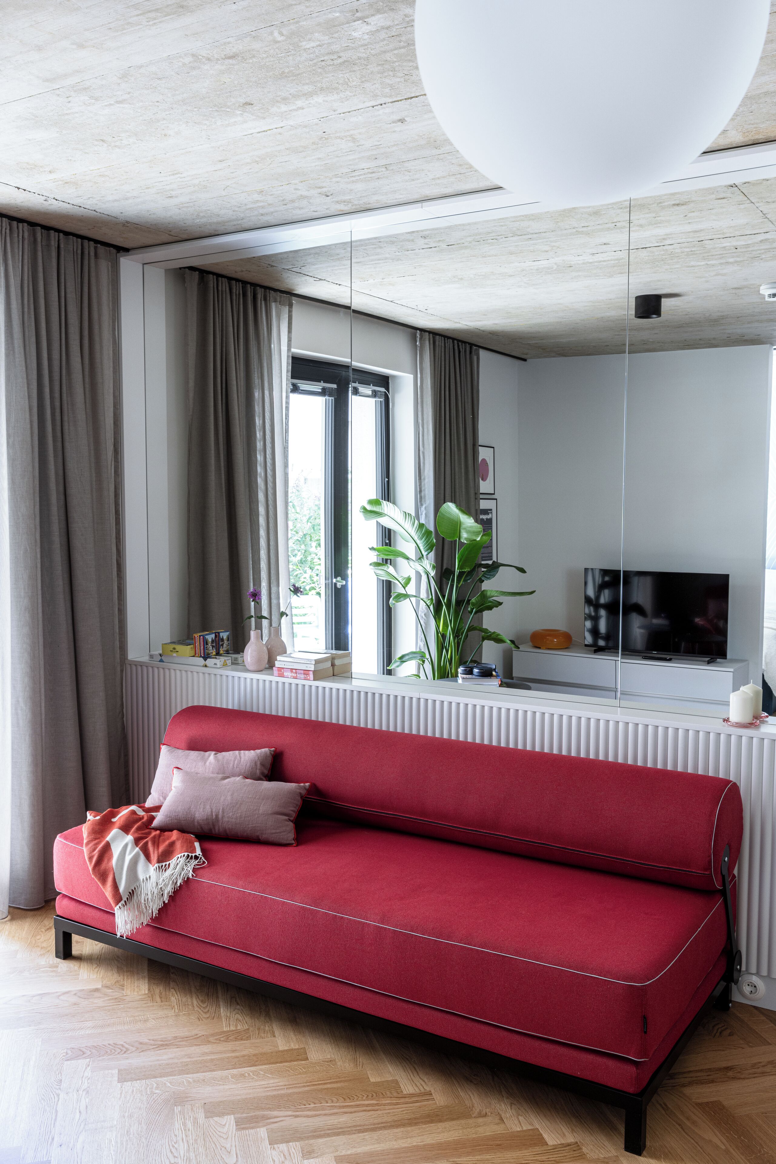 Superior-Apartment, Nichtraucher, Balkon | Wohnbereich | Fernseher