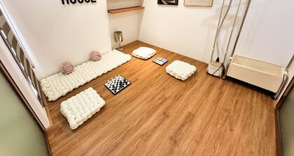 SamSet Penthouse ManorCrown Hue