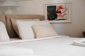 1 chambre, fer et planche à repasser, Wi-Fi, draps fournis