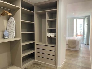 2 bedrooms, iron/ironing board, WiFi, bed sheets - w* | Trendy 2BR w/ Sunny Terrace in Chueca (Madrid)