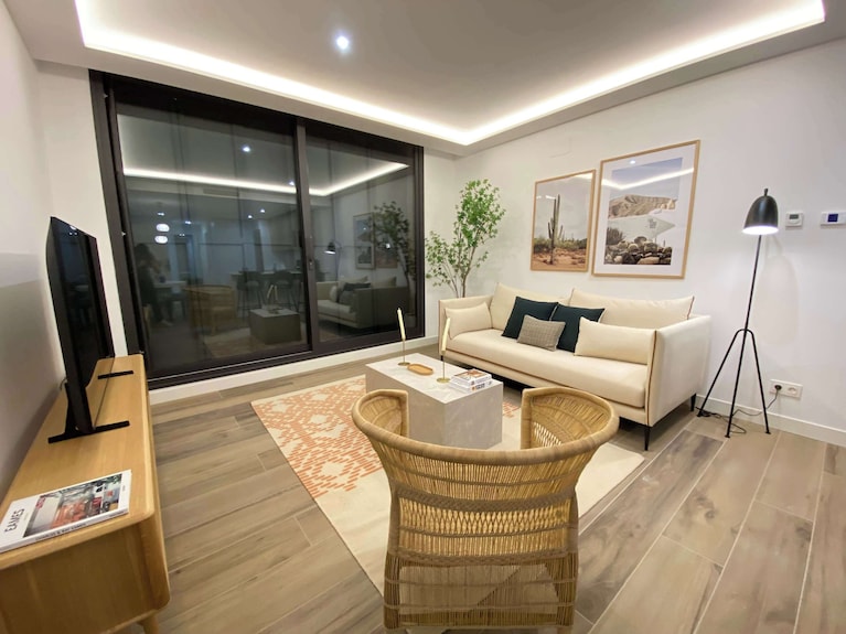 W* | Stylish 2br W/ Sunny Terrace In Chueca - Chueca