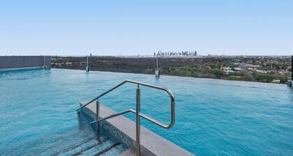 Generous 2-bed Apartment With Great Amenities