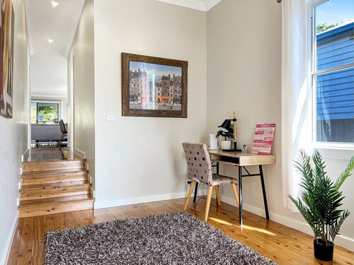 3-bed Coastal Haven With Alfresco Dining & BBQ