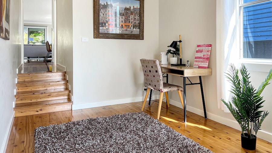 3-bed Coastal Haven With Alfresco Dining & BBQ