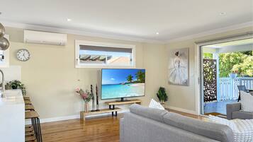 Apartment | Living area