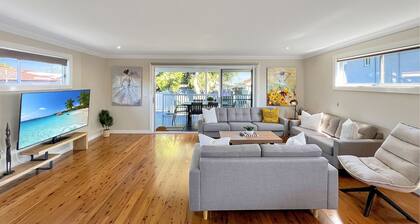 3-bed Coastal Haven With Alfresco Dining & BBQ