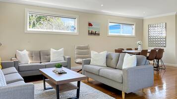 Apartment | Living area