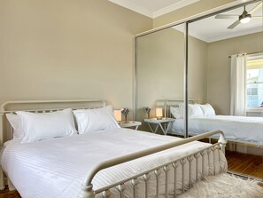 Apartment | 3 bedrooms, laptop workspace, iron/ironing board, bed sheets