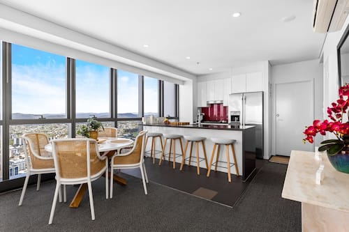 Apartment | Dining
