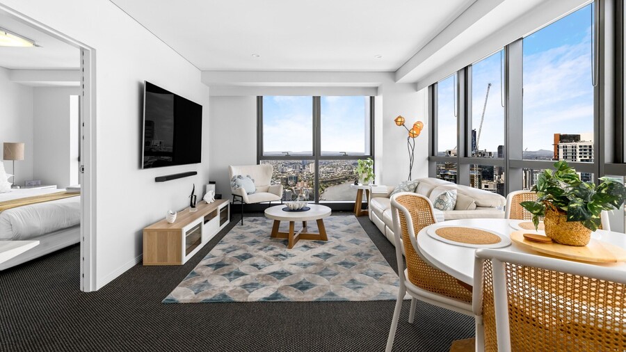 Stunning River View 2-bed With Pool