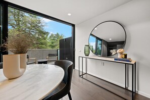 Private kitchen - Immaculate Braddon Studio With Accessible Bathroom (Canberra)