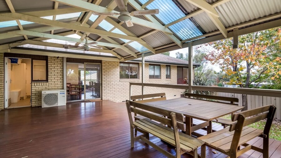 Spacious and Restful Holiday Home With Backyard