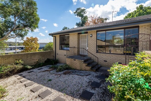 Apartment | Exterior - Spacious and Restful Holiday Home With Backyard (Canberra)