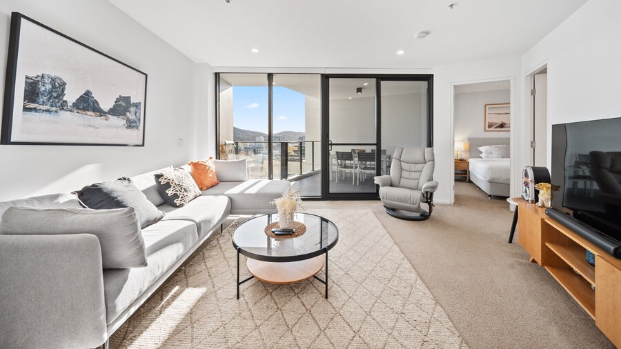 Stylish 2-bed Apartment in Canberra CBD