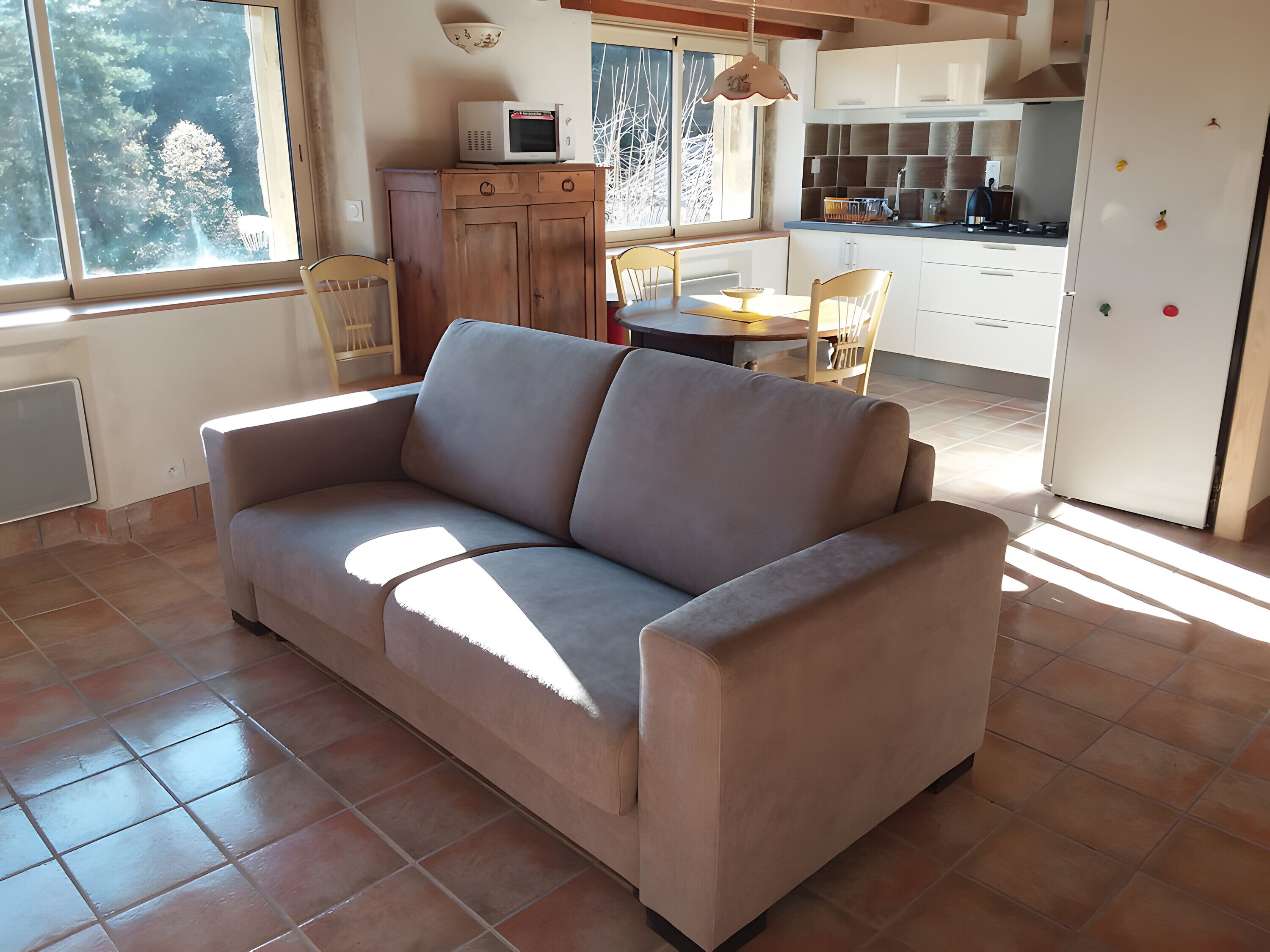 Televisión, chimenea y tenis de mesa 