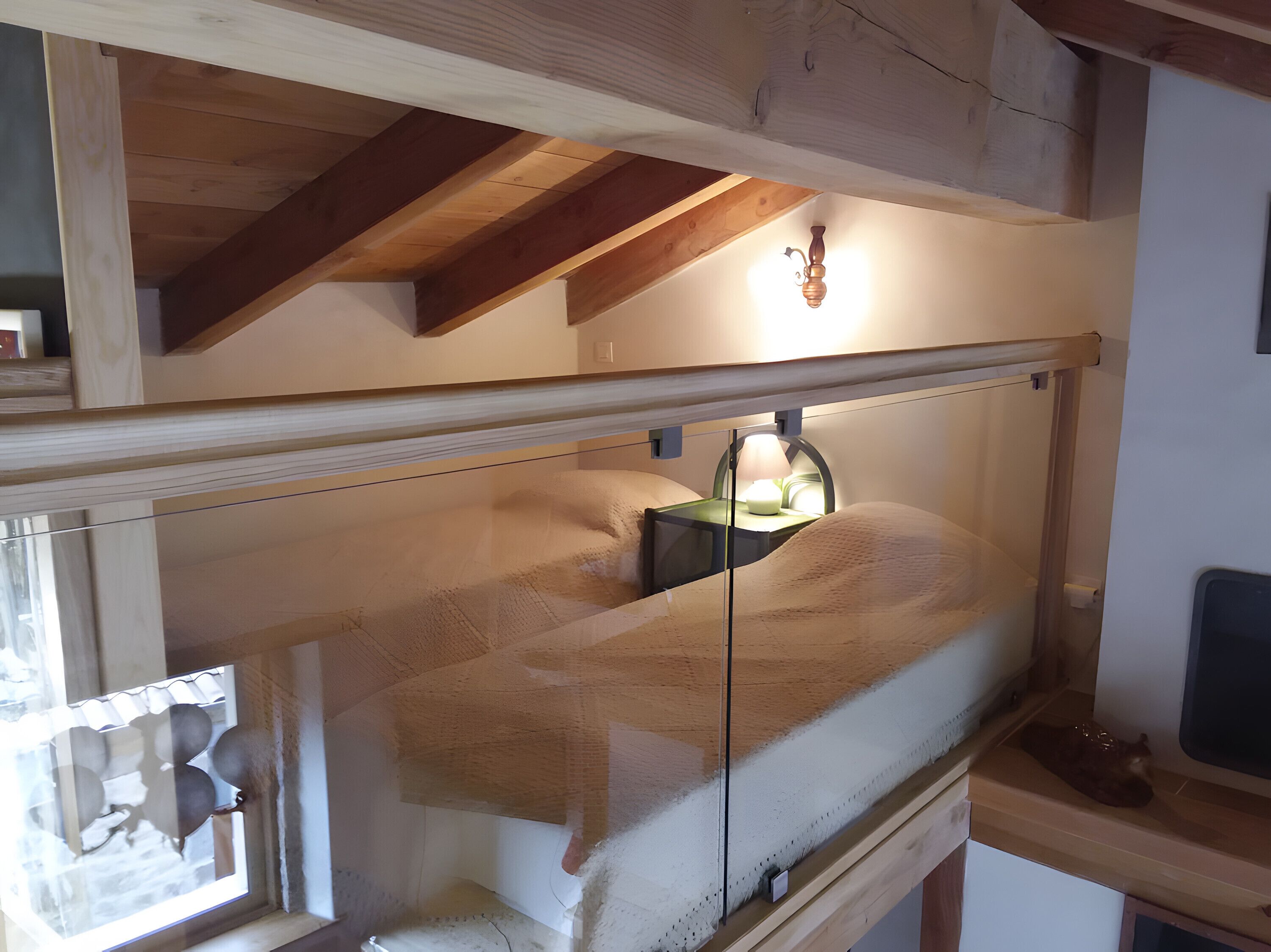 1 slaapkamer, een strijkplank/strijkijzer, wifi, beddengoed