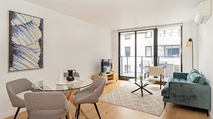 Idyllic 1-bed Near Popular Shopping Streets