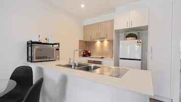 Apartemen | Dapur pribadi | Peralatan masak/sendok-piring