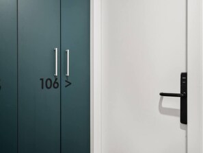 Interior detail - Modern 1-bed Apartment With Views in Fremantle (Perth)