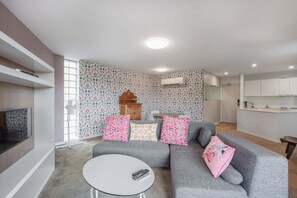 Apartment | Living room - Sleek 2-bed Apartment in Vibrant Kingston (Canberra)