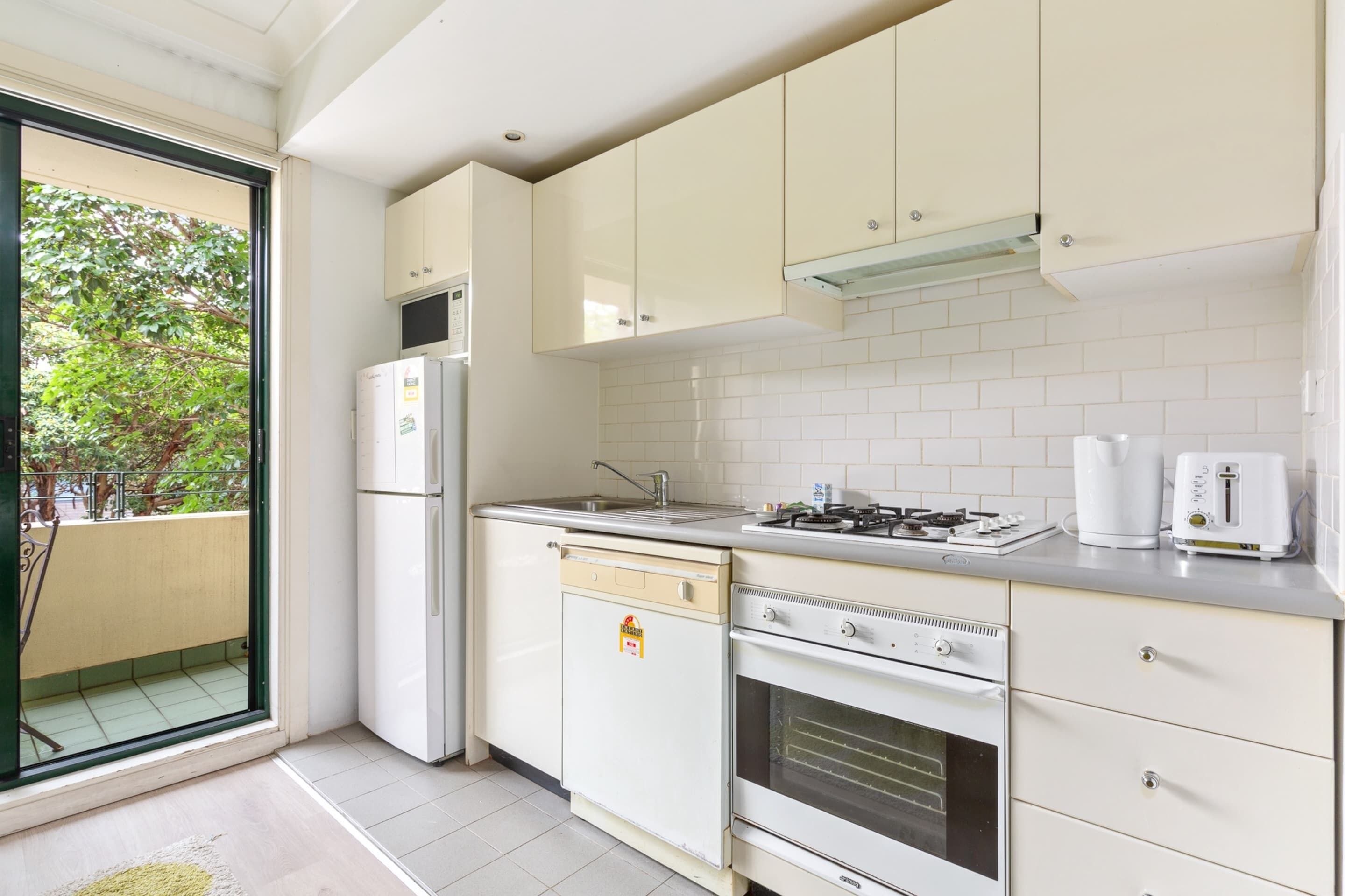 Apartment | Dapur peribadi | Alat memasak/pinggan mangkuk/perkakas dapur 