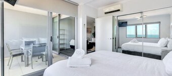 Stylish 1-bed Darwin City Stay With Balcony Views