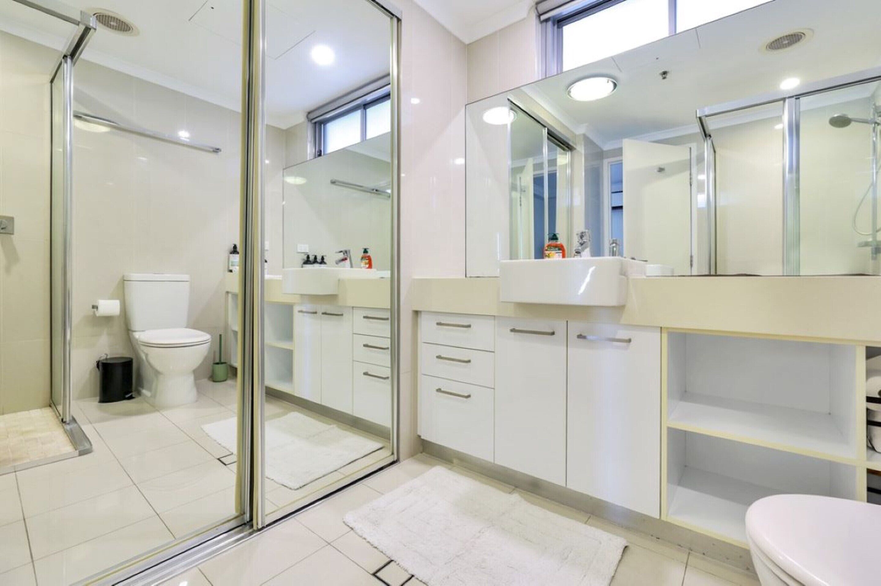 Apartment | Bathroom | Towels