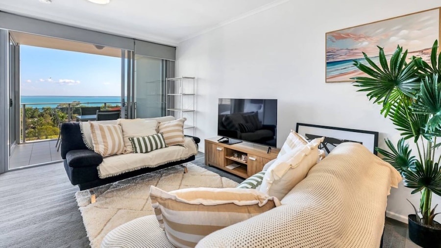 Stylish 1-bed Darwin City Stay With Balcony Views