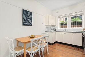 Apartment | Dining