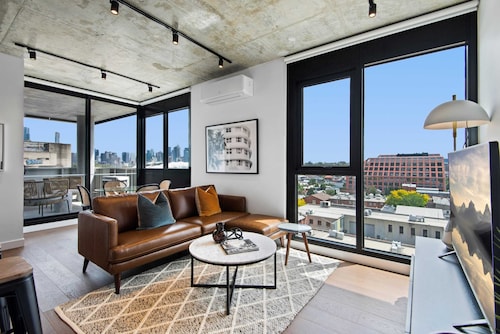 Executive 2-bed Apartment With Views, Gym and Spa