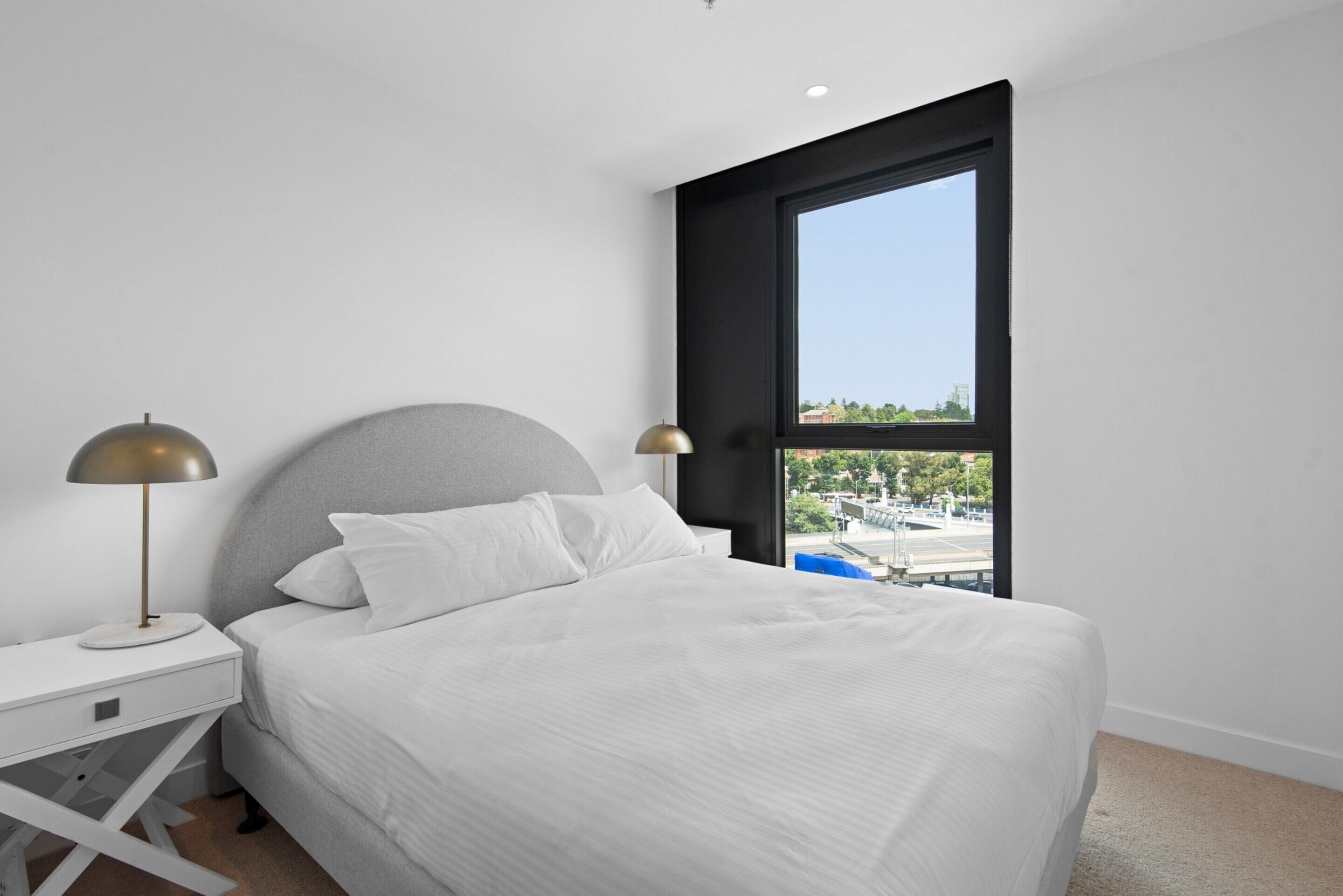 2 bedrooms, iron/ironing board, bed sheets