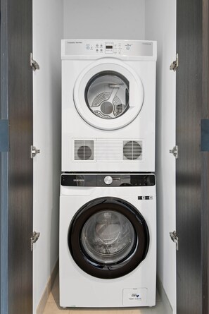 Apartment | Bathroom