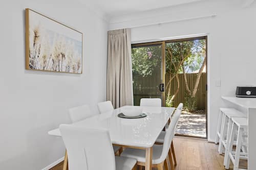 Apartment | Dining