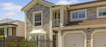 Coastal 3-bed House With BBQ and Private Courtyard