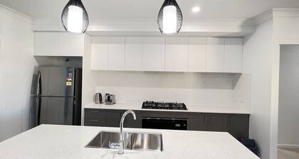 New 4Bed House master with ensuite and A/C