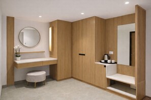 Desk, laptop workspace, free WiFi - KRIYA GRANDEUR (Hyderabad)