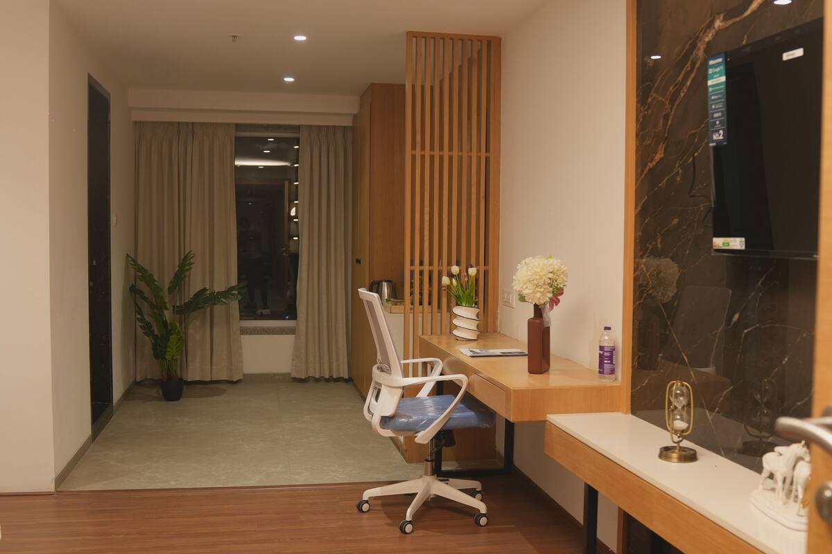 Executive kamer | Een bureau, een laptopwerkplek, gratis wifi
