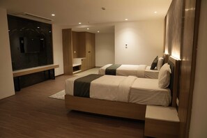 ห้องบิสซิเนส | โต๊ะทำงาน, พื้นที่ทำงานแบบใช้แล็ปท็อป, Wi-Fi ฟรี