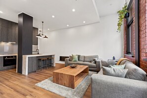 Living room - 1-bed Warehouse Conversion in Melbourne CBD (Melbourne)