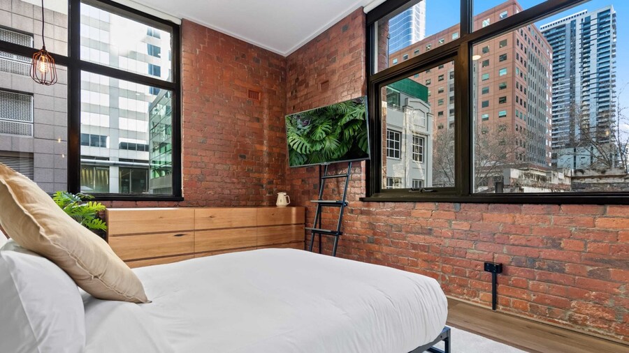 1-bed Warehouse Conversion in Melbourne CBD