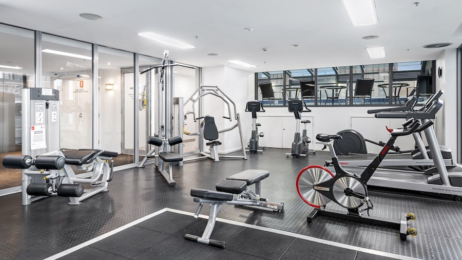 Central 2-bed Apartment With Parking,