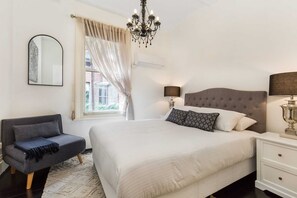 Apartment - Cosy and Central City Studio Near Attractions (Melbourne)
