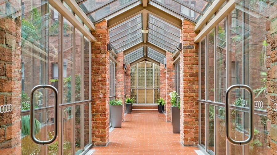 Cosy and Central City Studio Near Attractions